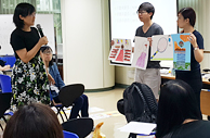 圖片: 同學透過創作活動及分享學習藝術治療的介入技巧