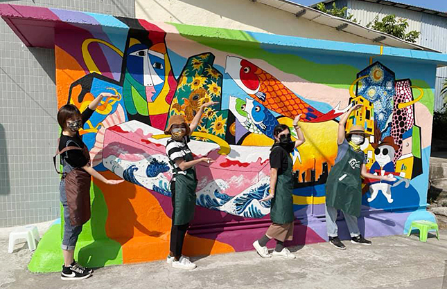 封面圖片 - 「鯉魚門壁畫藝術村」美化社區