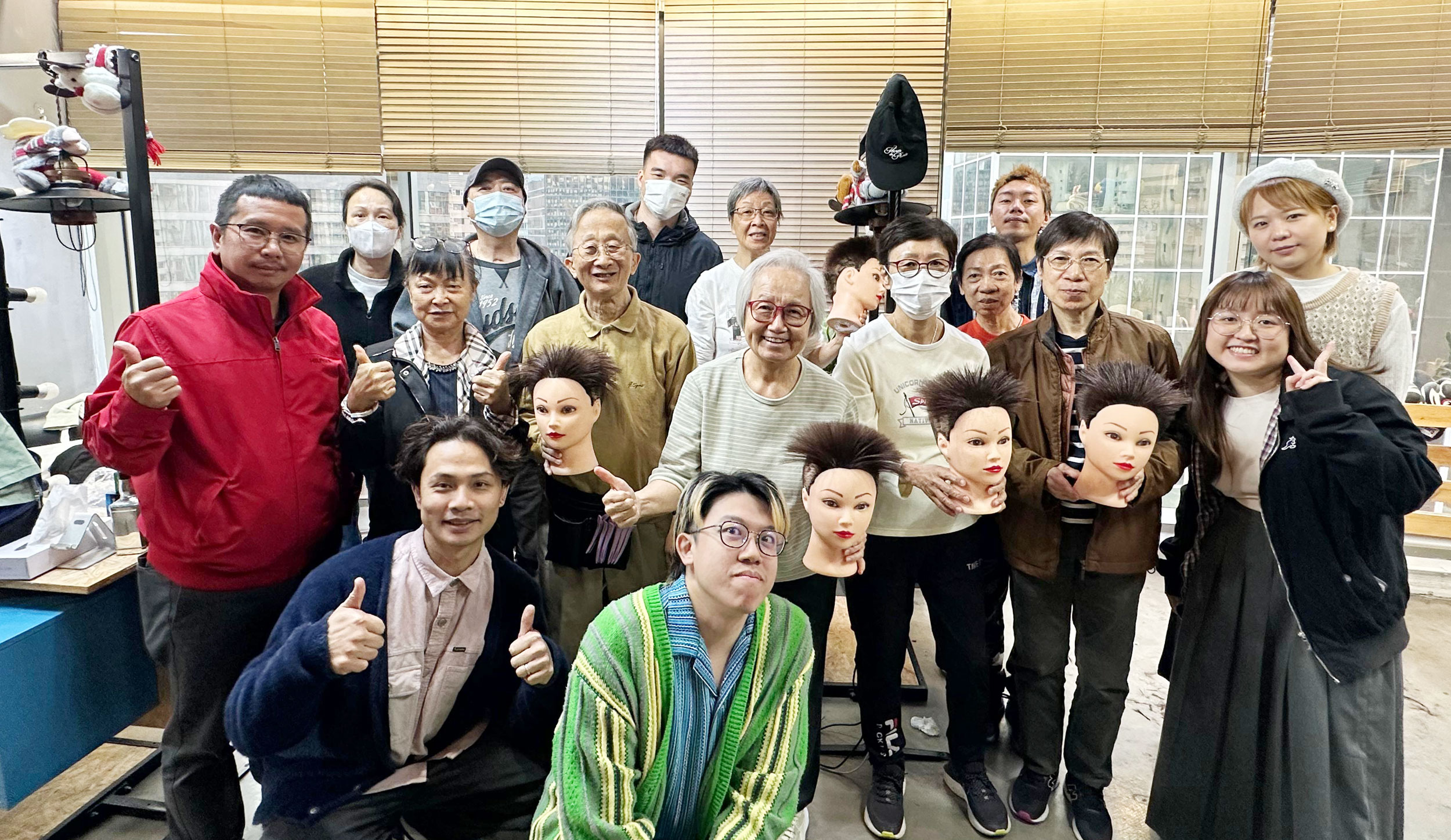 封面图片 - 一把「飛髮剪」連結街坊　剪破隔膜